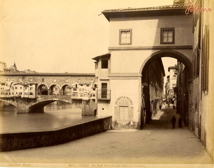 Флоренция - Via degli archibugieri col Ponte Vecchio