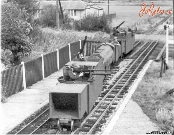 Железная дорога (поезда, паровозы, локомотивы, вагоны) - Самый маленький бронепоезд в мире.