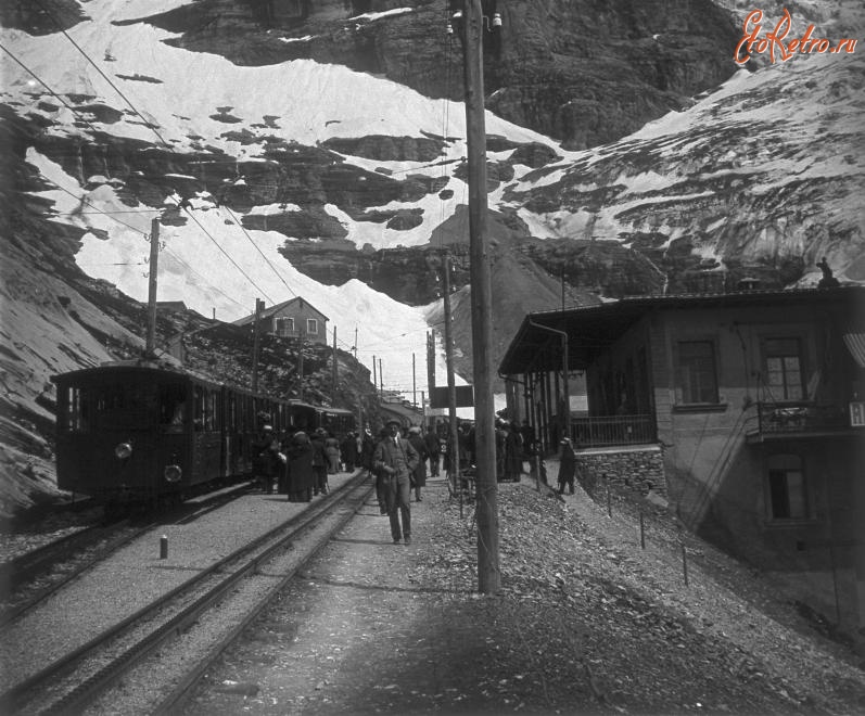 Железная дорога (поезда, паровозы, локомотивы, вагоны) - Станция зубчатой железной дороги Юнгфрау,Швейцария