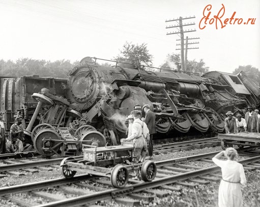 Железная дорога (поезда, паровозы, локомотивы, вагоны) - Крушение в результате лобового столкновения,Лорел,штат Мэриленд,США