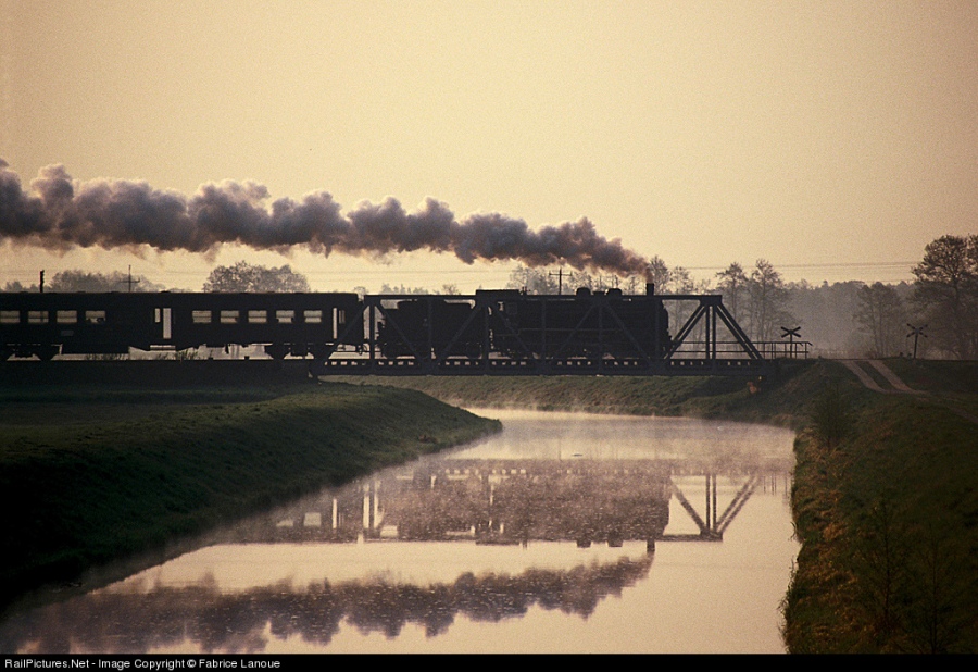 Железная дорога (поезда, паровозы, локомотивы, вагоны) - Паровоз Оk1-359 с поездом