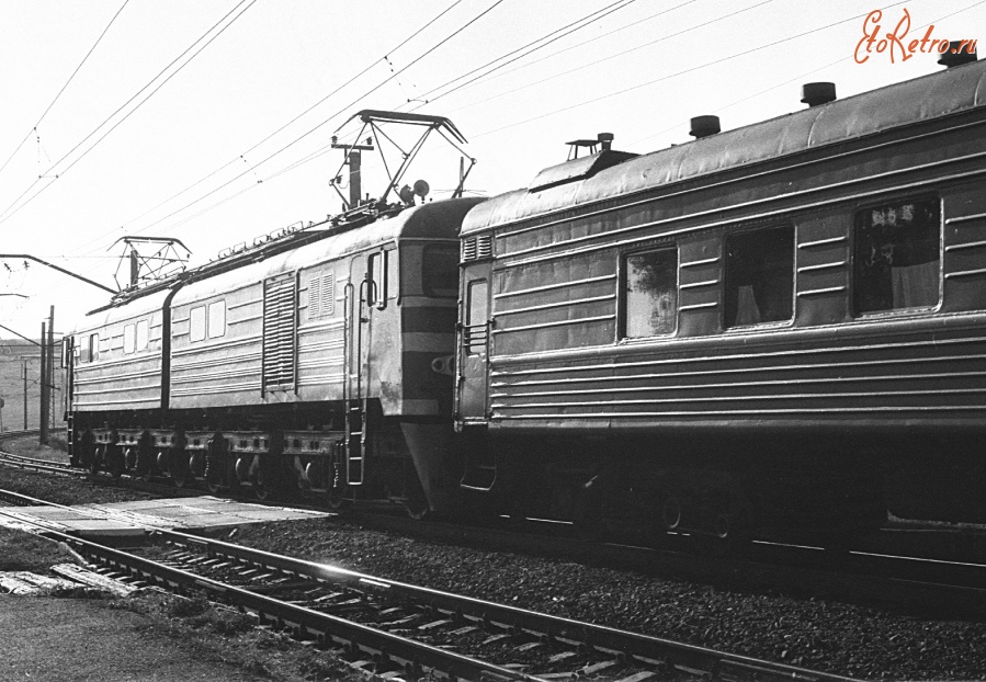 Железная дорога (поезда, паровозы, локомотивы, вагоны) - Пассажирский поезд на пл. Курдюмовка