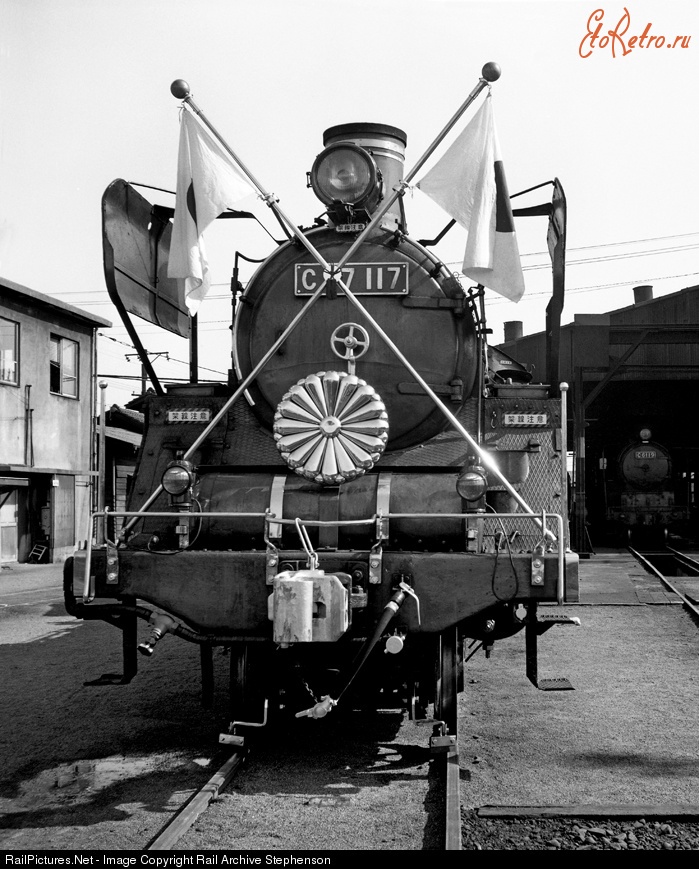 Железная дорога (поезда, паровозы, локомотивы, вагоны) - Паровоз С57 117 типа 2-3-1 в депо Миядзаки