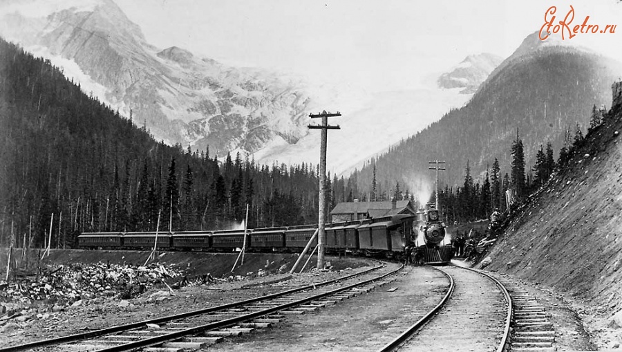 Железная дорога (поезда, паровозы, локомотивы, вагоны) - Паровоз типа 1-4-0  с поездом на Канадской Тихоокеанской ж.д.