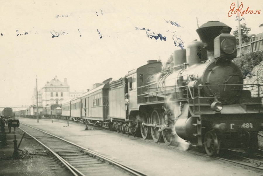 Железная дорога (поезда, паровозы, локомотивы, вагоны) - Паровоз Г-684 с поездом на ст.Владивосток