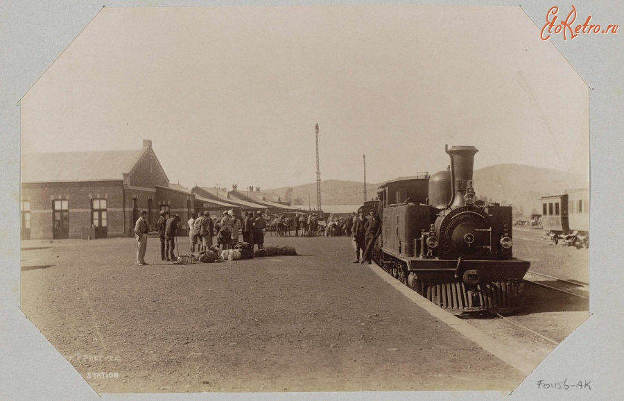 Железная дорога (поезда, паровозы, локомотивы, вагоны) - Поезд у железнодорожного вокзала в Претории