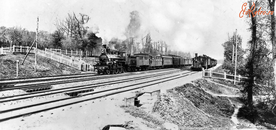 Железная дорога (поезда, паровозы, локомотивы, вагоны) - Паровоз Ав.24 типа 2-3-0 (слева) с поездом