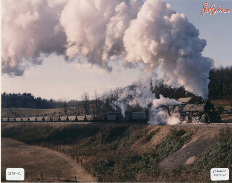 Железная дорога (поезда, паровозы, локомотивы, вагоны) - Паровоз Y6 с грузом угля на склоне Блю-Ридж, Вирджиния