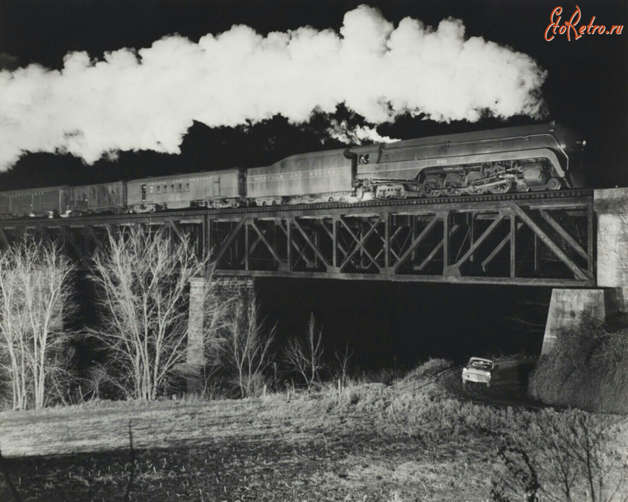 Железная дорога (поезда, паровозы, локомотивы, вагоны) - Поезд N.17 NW к востоку от Варно Сидинг в Вирджинии