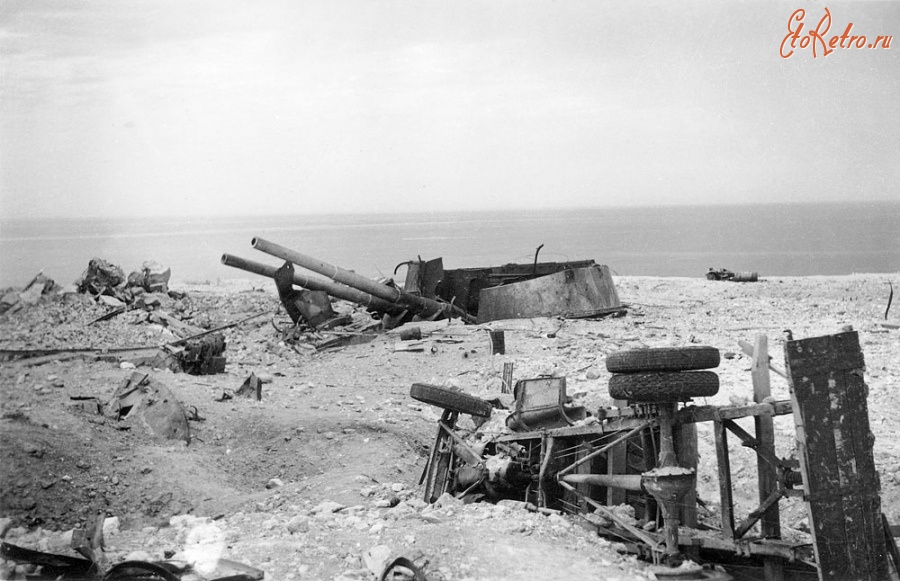 Войны (боевые действия) - Уничтоженная 35-я батарея Севастополя.