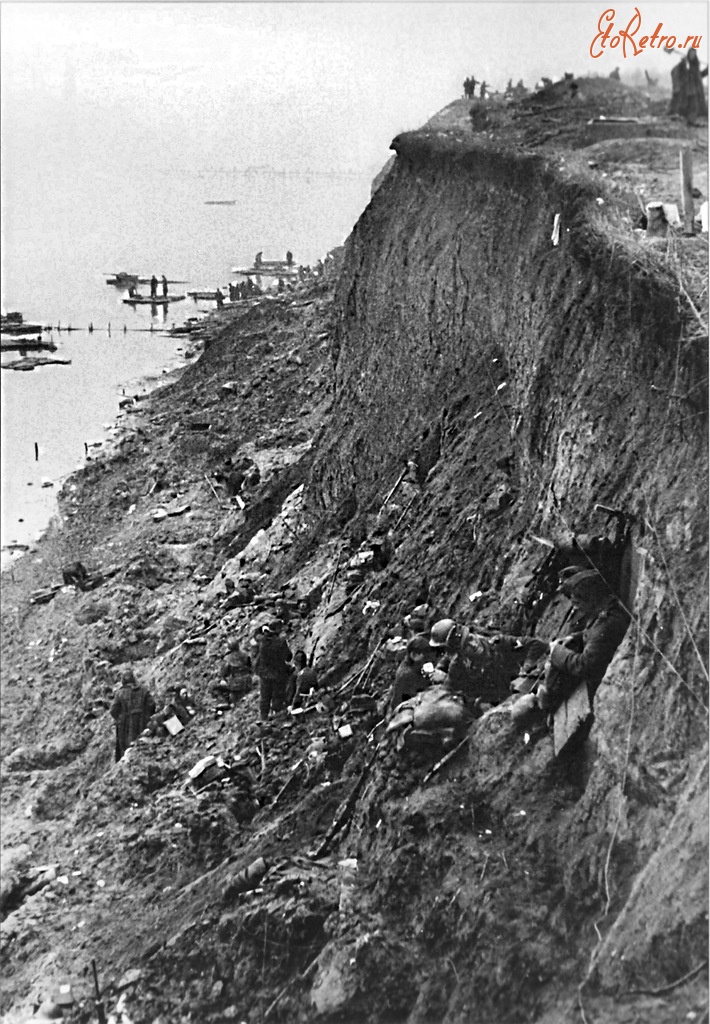Войны (боевые действия) - Последние позиции дивизии «Великая Германия» на береговых уступах полуострова Бальга