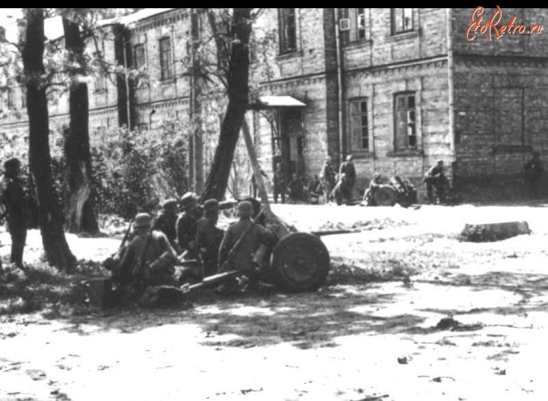 Войны (боевые действия) - Бои немецких ударных частей в районе Бреста. Июнь 1941 г.