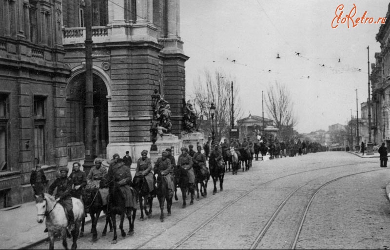 Войны (боевые действия) - В освобожденной от немецких войск Одессе.