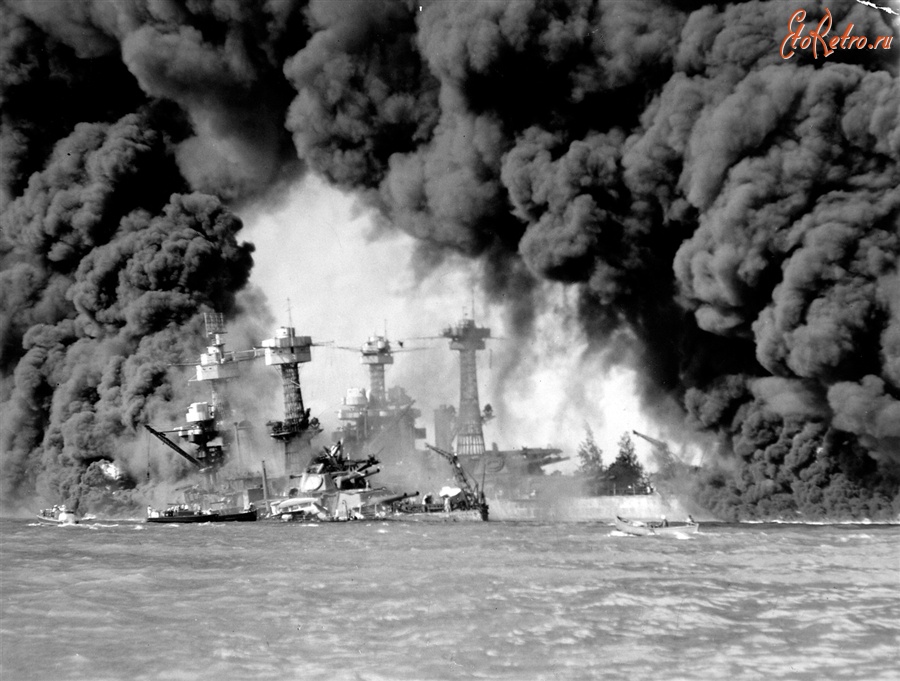 Войны (боевые действия) - Атака кораблей ВМФ США японской авиацией. Пёрл-Харбор. Гавайские острова, 7 декабря 1941