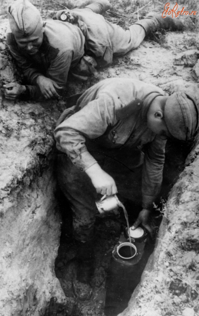 Войны (боевые действия) - Поиски воды инженерной разведкой 52-й стрелковой дивизией  во время пешего марша по пустыне Гоби. 1945