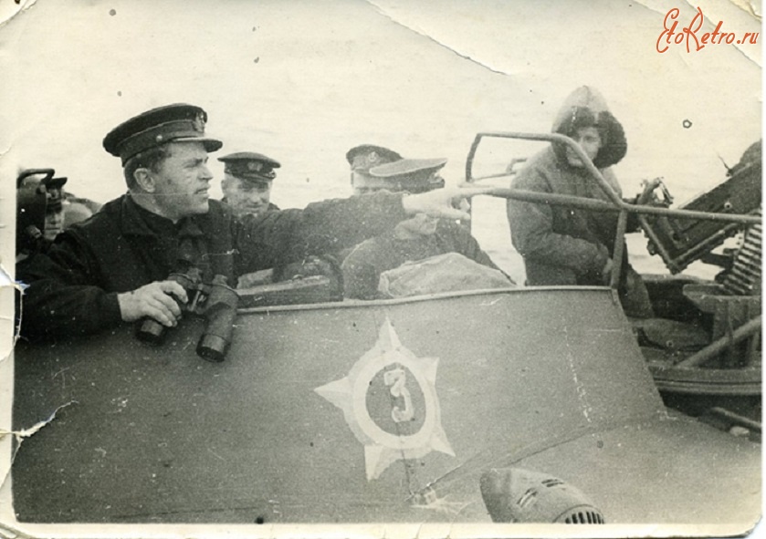 Корабли - На торпедном катере. В центре М.Ф. Лукашов. Баренцево море. 1944 год.