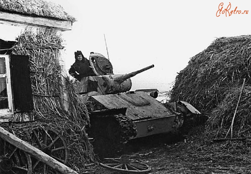 Военная техника - Легкий танк Т-70М в засаде. Декабрь 1942 года