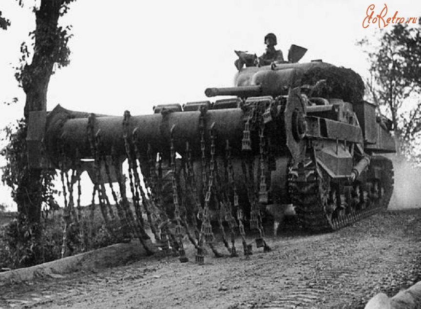 Военная техника - Танк-тральщик «Шерман Краб» из состава 79-й английской танковой дивизии. Нормандия, июль 1944 года