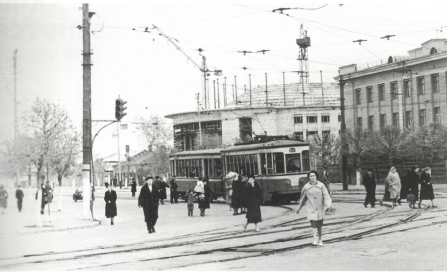 Тула - Тула, Тула, Тула - я, Тула - Родина моя!  Улица Советская в районе цирка (он ещё строится). 1962 год.