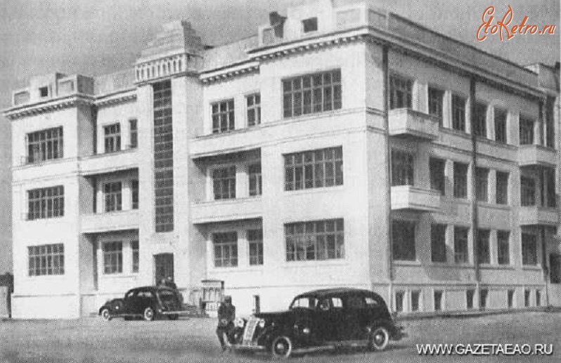 Биробиджан - Здание облисполкома. 1938 год.