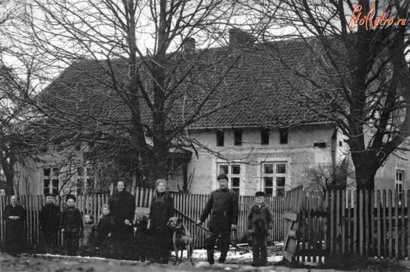 Калининградская область - Гвардейский район посёлок Гордое. Семейное фото. 1911 год.