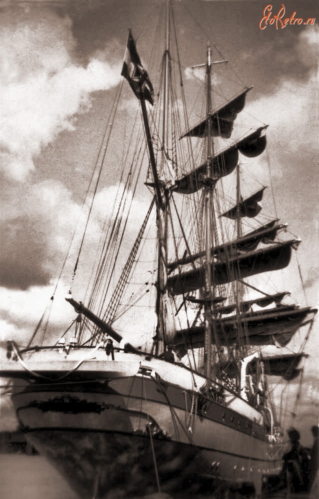 Калининград - Калининград (до 1946 г. Кёнигсберг). Учебное парусное судно Германского флота.
