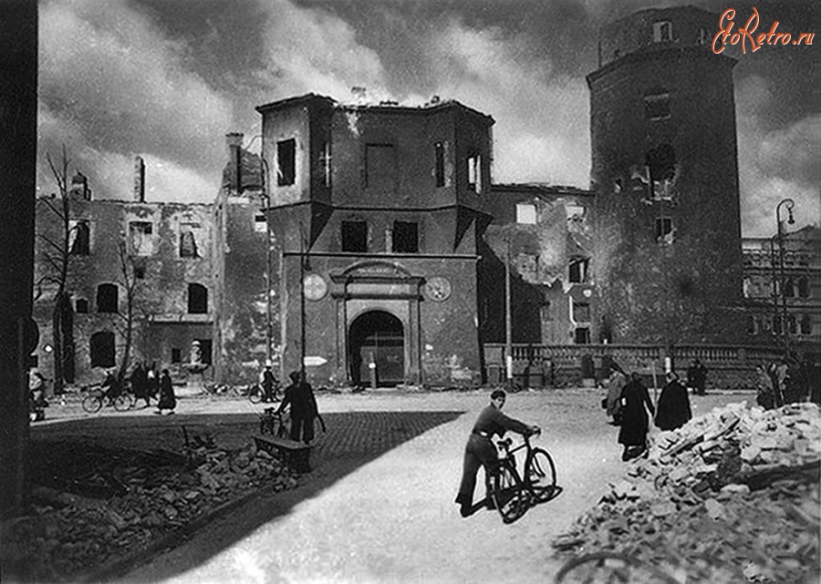 Калининград - Кёнигсберг. Королевский замок. 26 августа 1944 года