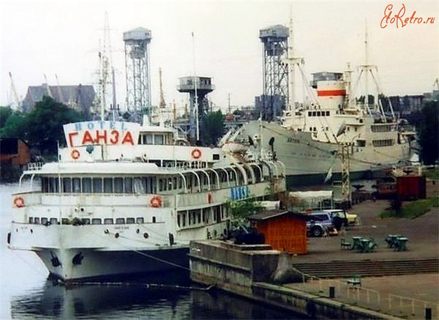 Калининград - Плавающий отель «Ганза» на набережной Маршала Баграмяна.