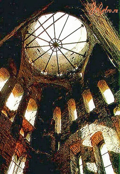 Калининград - Башня разрушенного Кафедрального собора.