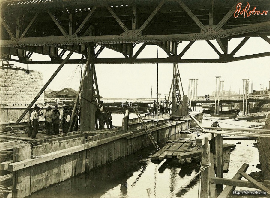Советск - Тильзит. Строительство моста Королевы Луизы. Монтаж разводной части моста. Фото 14 июля 1906 года.