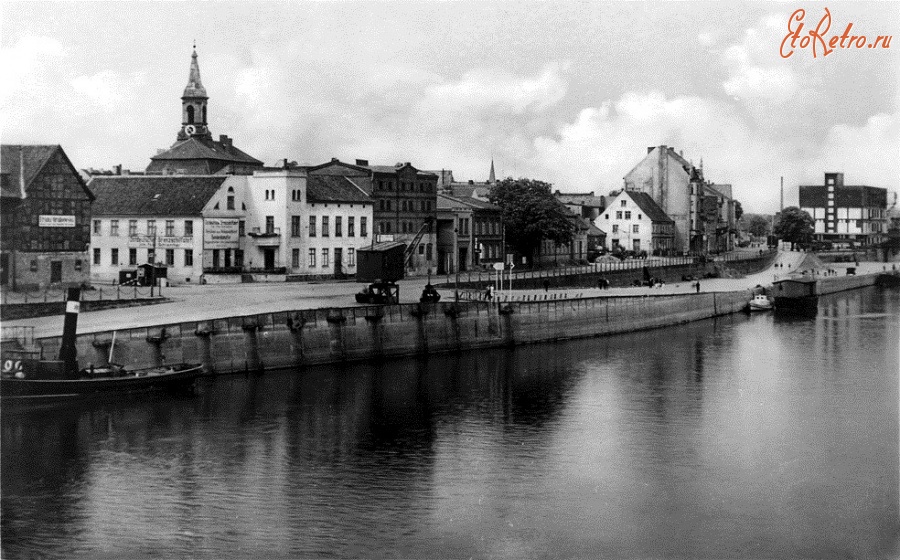 Советск - Тильзит Вид с моста Королевы Луизы на причал и Мемельштрассе.
