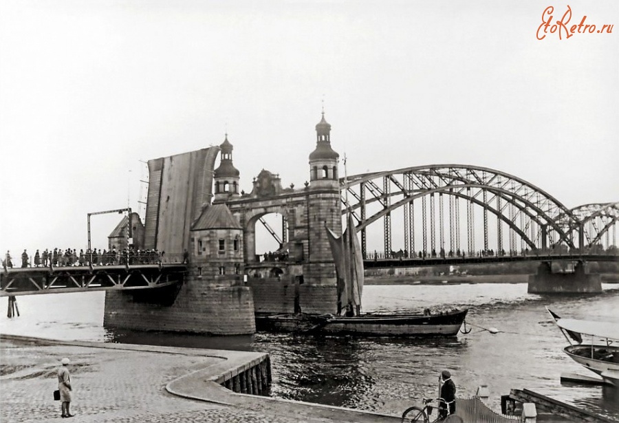 Советск - Тильзит. Мост Королевы Луизы. Открытие разводного участка моста. 1939 год.