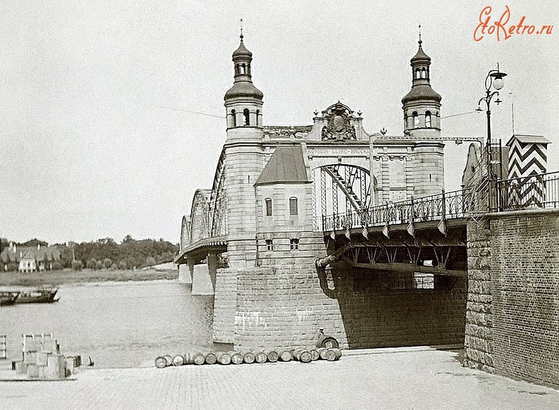 Советск - Тильзит. Южный портал моста Королевы Луизы.