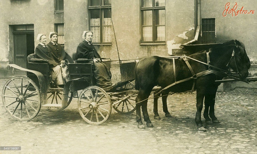Черняховск - Weltkrieg Schwestern vom Roten Kreuz in einer Pferdekutsche in Insterburg. Инстербург. Сестры Красного Креста.