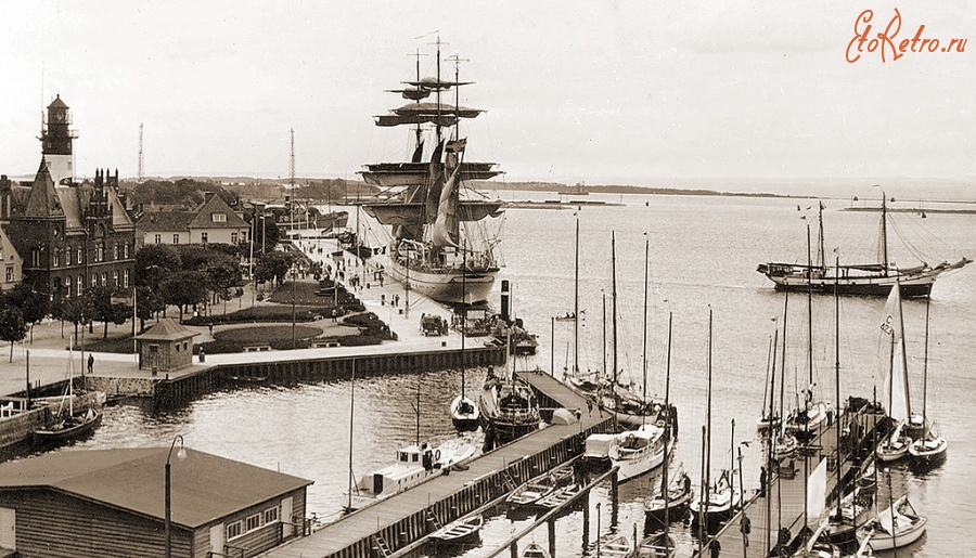 Балтийск - Пиллау — Балтийск. «Горх Фок»» у пристани. Фото 1937 года.