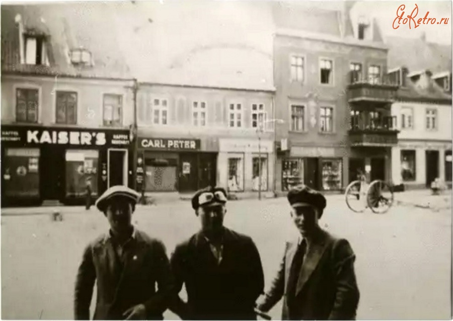 Багратионовск - Preussisch Eylau. 3 Manner auf dem Markt