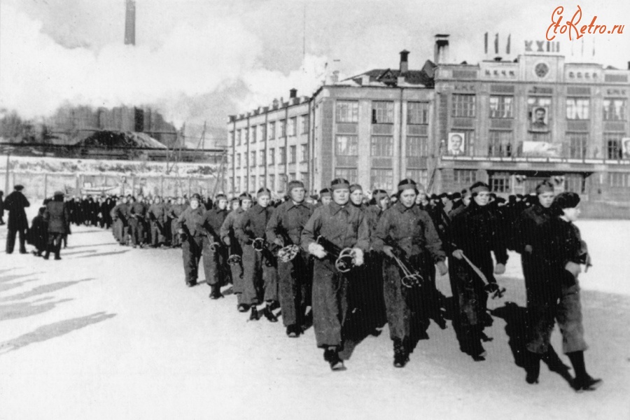 Новокузнецк - Демонстрация на площади Побед 7 ноября 1940