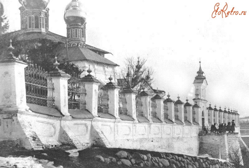 Кострома - Успенский собор и ограда кремля