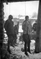 Новгородская область - Советские военнопленные (политработник и офицер), казненные в порядке исполнения «Боевого приказа № 8» от 17 июля 1941