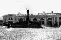 Серпухов - Наш славный город Серпухов.       Площадь Ленина. 1984 год.