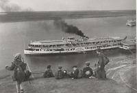 Рыбное - Первым экскурсионным судном, прибывшим в Константиново в 1965 г., был колесный пароход «Сергей Есенин».