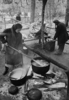 Разное - Приготовление пищи в партизанском отряде им.Котовского,Белоруссия