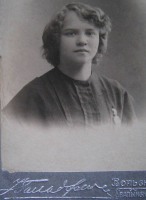 Вольск - Татьяна Федосеева, выпускница гимназии, Вольск, 1916 год.