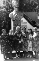 Аткарск - Памятник Вале Макеевой