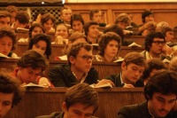 Россия - 1975 год. Студенты университета на лекции.