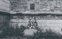 Смоленск - Памятник на могиле Героя Советского Союза М.А. Егорова, водрузившего 30 апреля 1945 г. Знамя Победы над Рейхстагом