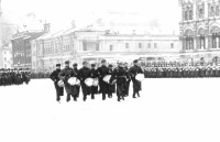 Москва - Во время военного парада на Красной площади, посвященного 24-й годовщине  Великой Октябрьской социалистической революции