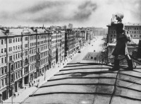Москва - Улица Горького. Наблюдатель на крыше 1943, Россия, Москва,