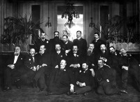 Санкт-Петербург - Группа членов Правления «Общества электрического освещения 1886 г.».