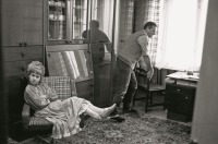 Санкт-Петербург - Анатолий Собчак и дочь Ксения дома в Ленинграде.